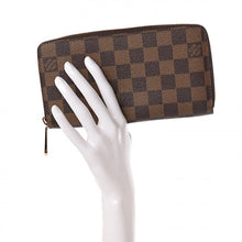 Load image into Gallery viewer, AUTHENTIC Louis Vuitton Zippy Wallet Damier Ebene PREOWNED (WBA215)