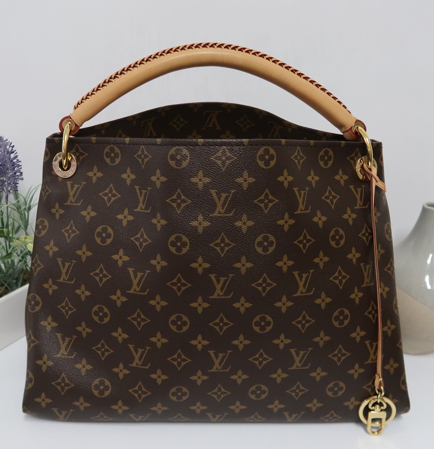 Louis Vuitton Artsy MM – The Clawset