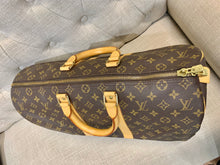 Load image into Gallery viewer, AUTHENTIC Louis Vuitton Keepall 45 PREOWNED (WBA262)