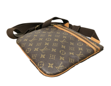 Load image into Gallery viewer, AUTHENTIC Louis Vuitton Monogram Bosphore Pochette PREOWNED (WBA977)