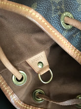 Load image into Gallery viewer, AUTHENTIC Louis Vuitton Montsouris Monogram MM Backpack PREOWNED (WBA937)
