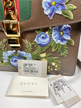 Load image into Gallery viewer, AUTHENTIC Gucci Medium Sylvie Top Handle Bag PREOWNED (WBA328)