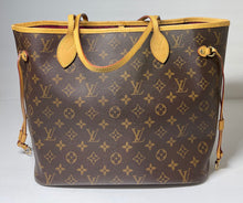 Load image into Gallery viewer, AUTHENTIC Louis Vuitton Neverfull Monogram MM PREOWNED (WBA407)