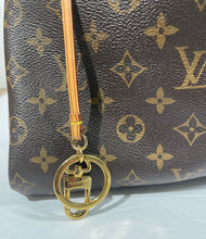 Load image into Gallery viewer, AUTHENTIC Louis Vuitton Monogram Artsy MM PREOWNED (WBA355)