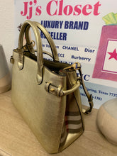 Load image into Gallery viewer, AUTHENTIC Burberry Banner Bag PREOWNED (WBA128)