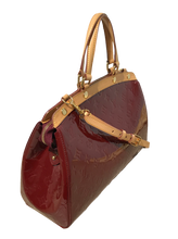 Load image into Gallery viewer, AUTHENTIC Louis Vuitton Brea MM Vernis Griotte PREOWNED (WBA893)