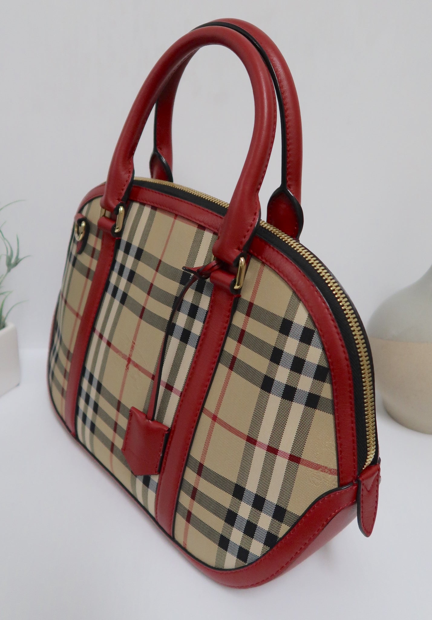Authentic BURBERRY Bridle House Check Medium Owl Orchard Bowling