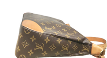 Load image into Gallery viewer, AUTHENTIC Louis Vuitton Boulogne Monogram PREOWNED (WBA813)