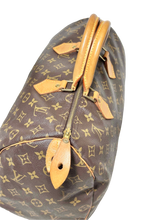 Load image into Gallery viewer, AUTHENTIC Louis Vuitton Speedy 35 Monogram PREOWNED (WBA952)
