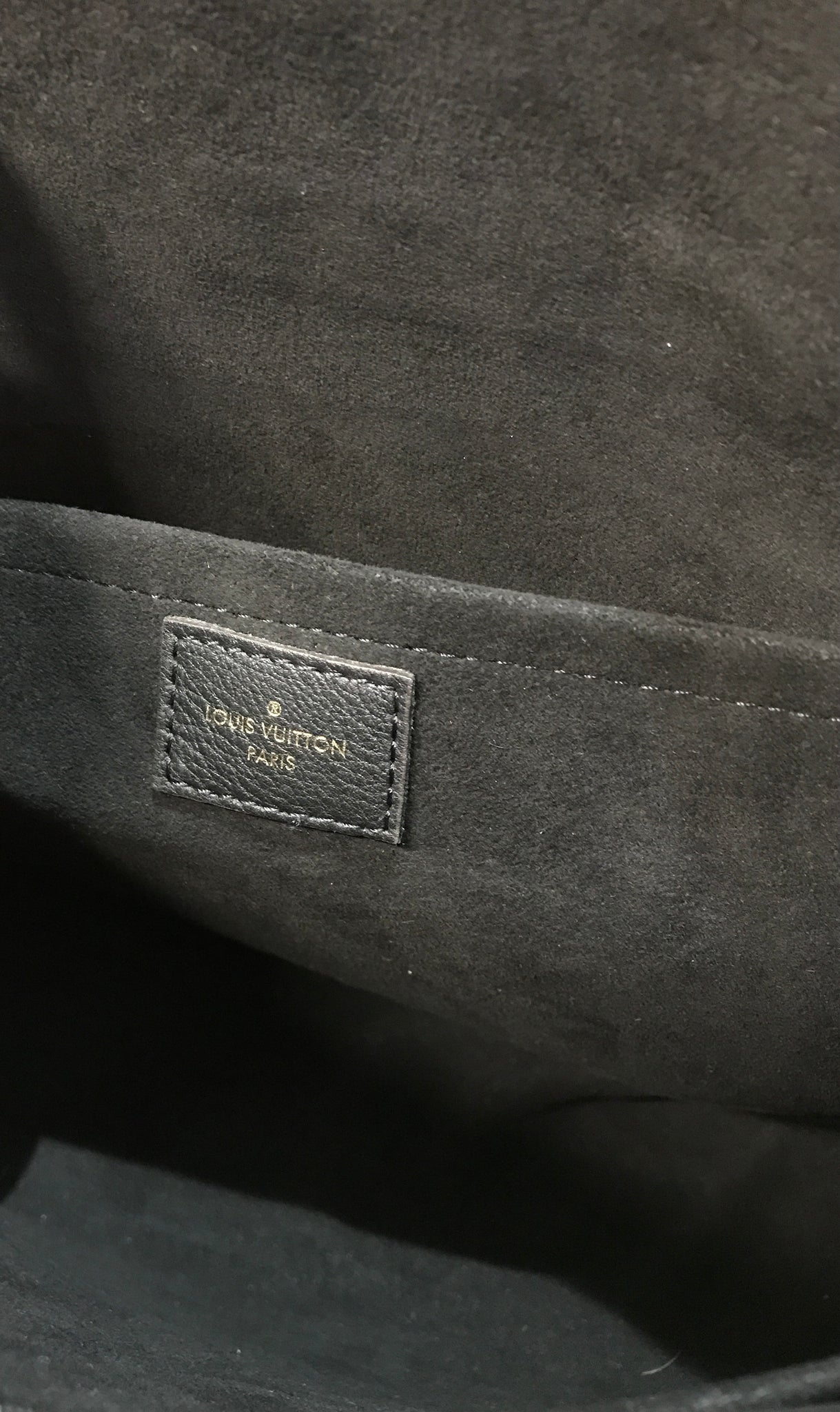 AUTHENTIC Louis Vuitton Marignan Black Monogram PREOWNED (WBA909