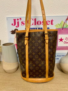 AUTHENTIC Louis Vuitton Bucket 27 Monogram PREOWNED – Jj's Closet, LLC