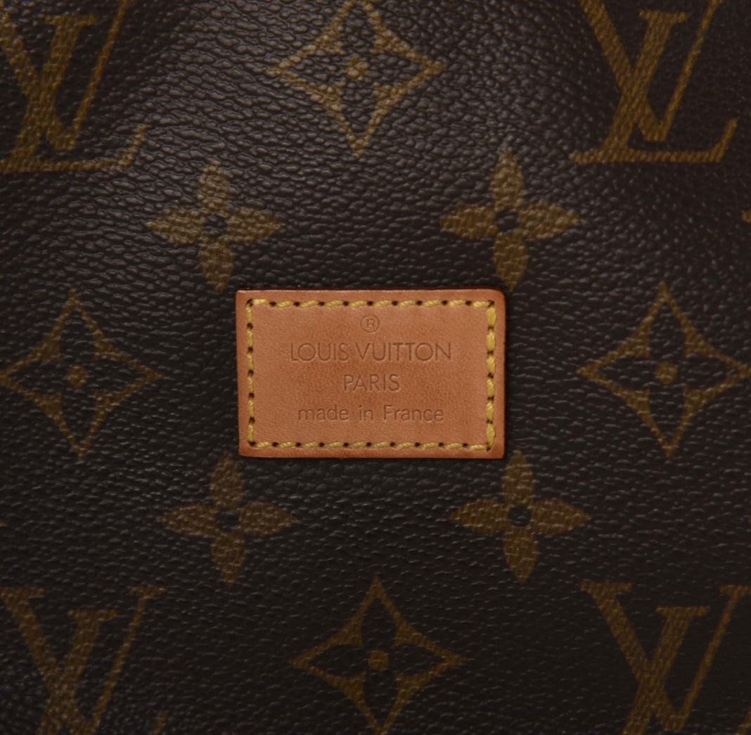 AUTHENTIC Louis Vuitton Saumur 30 Monogram Crossbody PREOWNED (WBA419) –  Jj's Closet, LLC