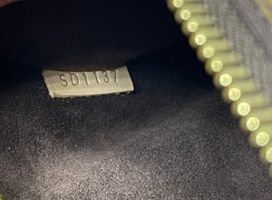 AUTHENTIC Louis Vuitton Pochette Metis Monogram PREOWNED (WBA367)