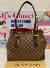 Load image into Gallery viewer, AUTHENTIC Louis Vuitton Hampstead Damier Ebene PREOWNED (WBA199)