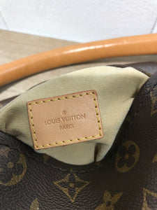 AUTHENTIC Louis Vuitton Artsy Monogram MM PREOWNED (WBA956)