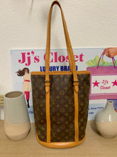 Load image into Gallery viewer, AUTHENTIC Louis Vuitton Bucket 27 Monogram PREOWNED