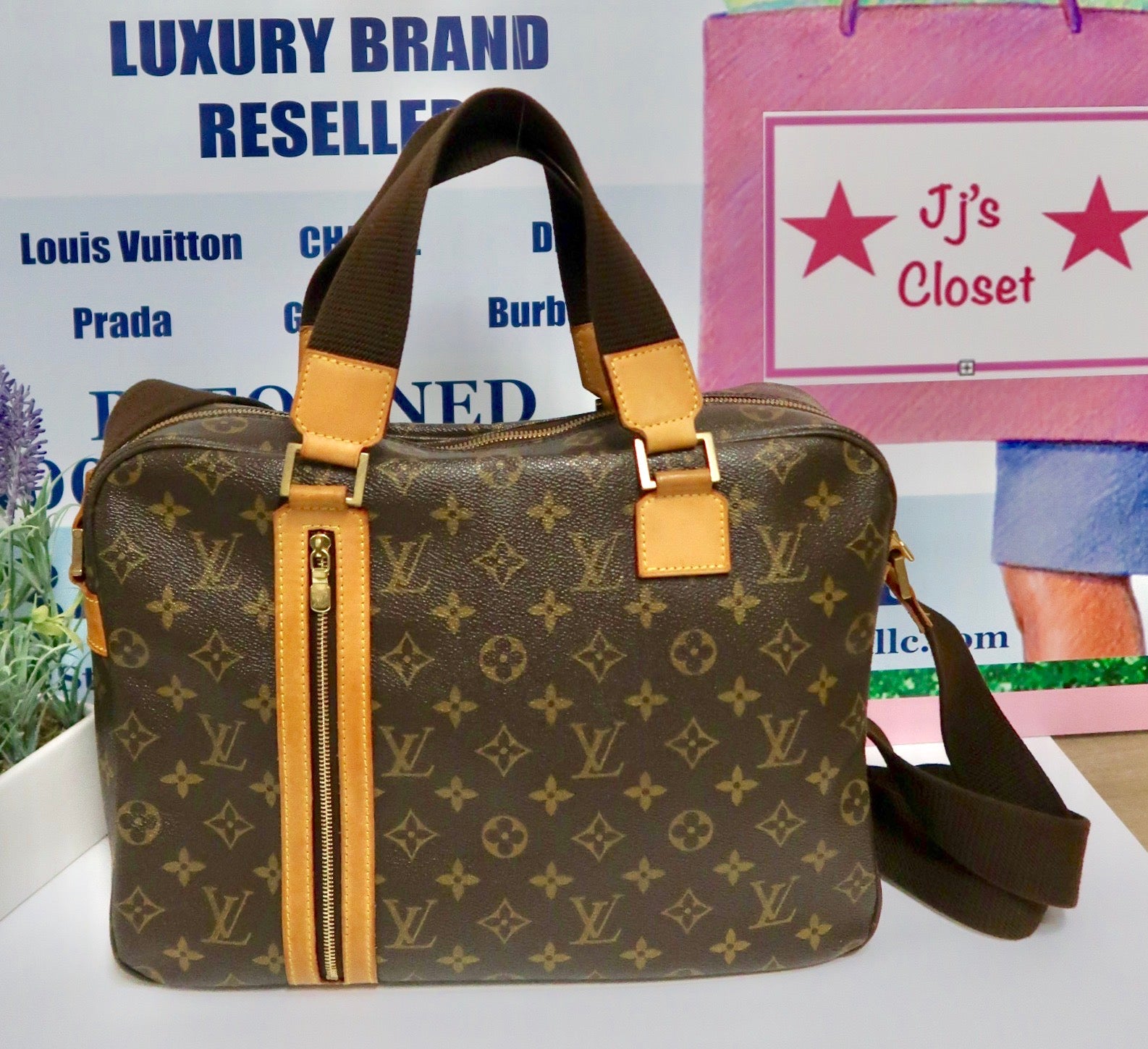 Buy Pre-owned & Brand new Luxury Louis Vuitton Monogram Adjustable Shoulder  Strap Online