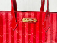 Load image into Gallery viewer, AUTHENTIC Louis Vuitton Wilshire Vernis Red Rayures PM PREOWNED (WBA276)