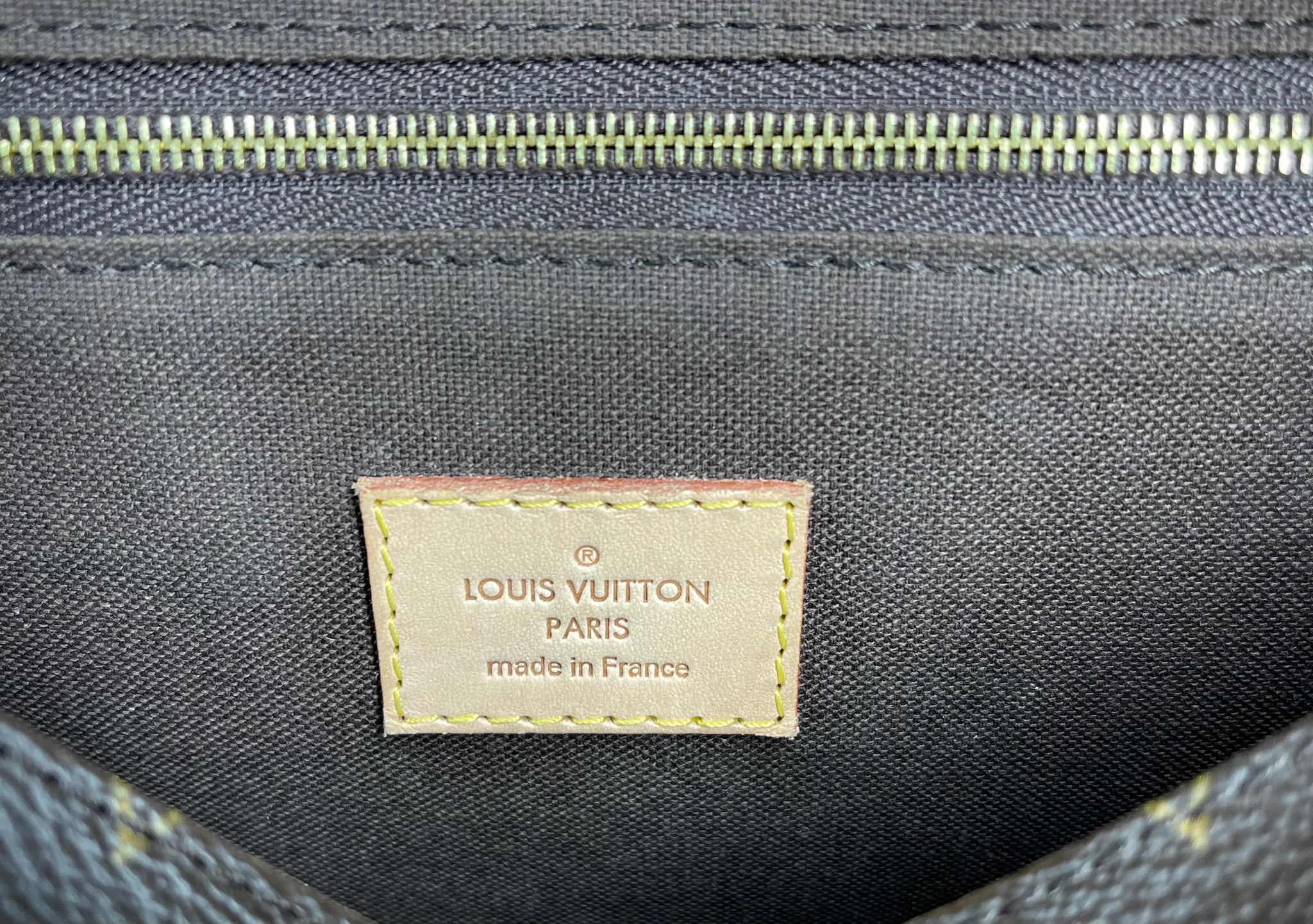 Pre-Owned Louis Vuitton Menilmontant PM 185530/3