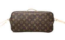 Load image into Gallery viewer, AUTHENTIC Louis Vuitton Neverfull Monogram MM PREOWNED (WBA832)