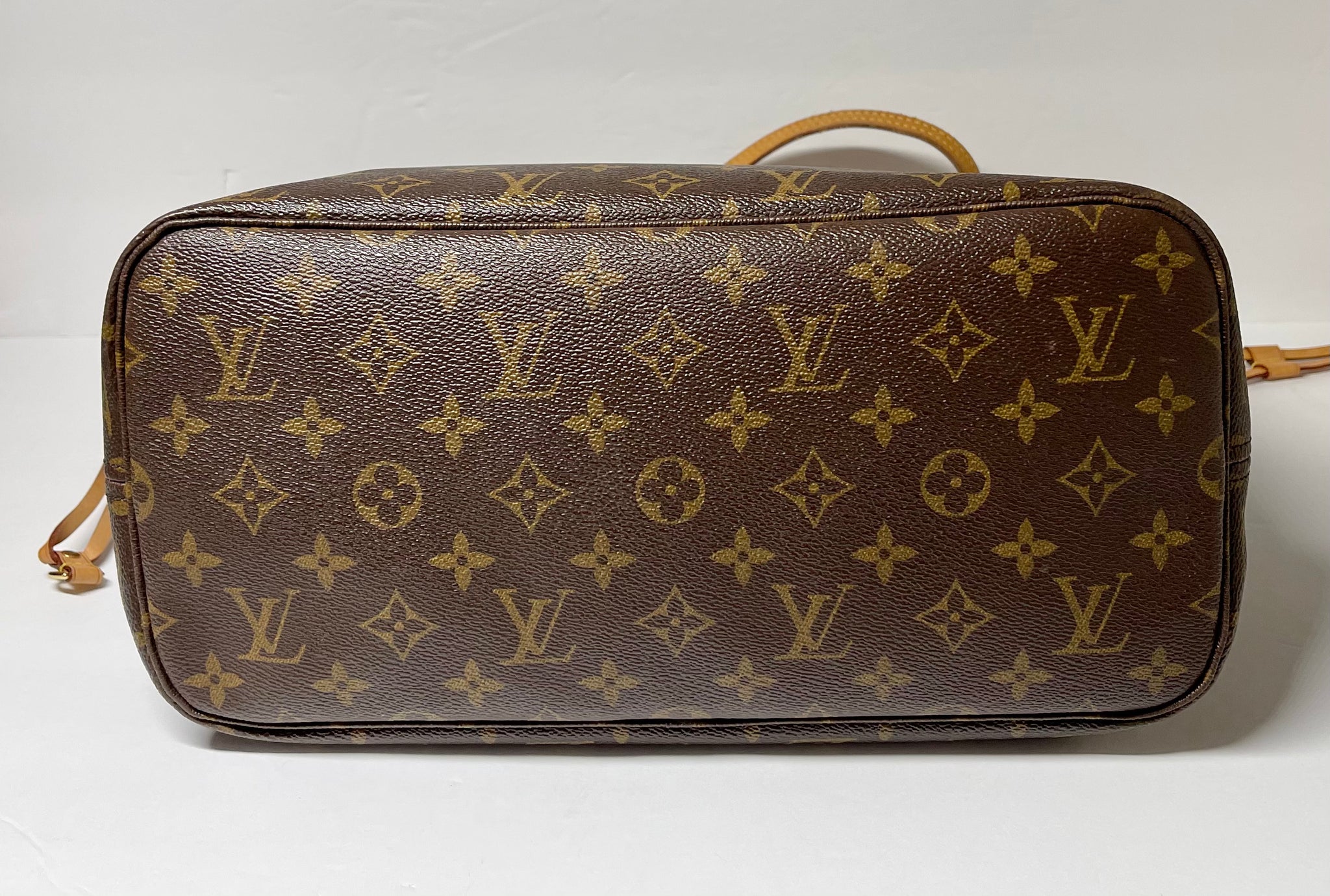 AUTHENTIC Louis Vuitton Neverfull Monogram MM PREOWNED (WBA370) – Jj's  Closet, LLC