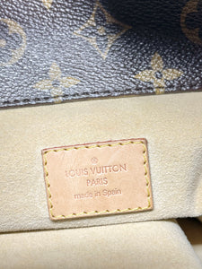 AUTHENTIC Louis Vuitton Artsy Monogram MM PREOWNED (WBA375)