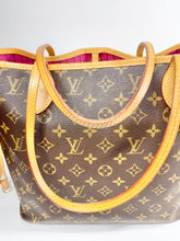 Load image into Gallery viewer, AUTHENTIC Louis Vuitton Neverfull Monogram MM PREOWNED (WBA338)
