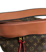 Load image into Gallery viewer, AUTHENTIC Louis Vuitton Tuileries Hobo Caramel PREOWNED (WBA835)