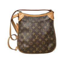 Load image into Gallery viewer, AUTHENTIC Louis Vuitton Odeon PM Monogram PREOWNED (WBA962)