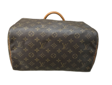 Load image into Gallery viewer, AUTHENTIC Louis Vuitton Speedy 30 Monogram PREOWNED (WBA595)