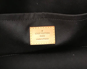 AUTHENTIC Louis Vuitton Brea Vernis Amarante PM PREOWNED (WBA816)