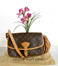 Load image into Gallery viewer, AUTHENTIC Louis Vuitton Sologne Monogram Crossbody PREOWNED (WBA854)