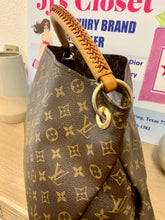 Load image into Gallery viewer, AUTHENTIC Louis Vuitton Monogram Artsy MM PREOWNED (WBA083)