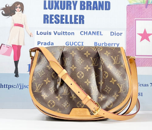 AUTHENTIC Louis Vuitton Menilmontant PM PREOWNED (WBA351)