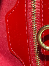 Load image into Gallery viewer, AUTHENTIC Louis Vuitton Wilshire Vernis Red Rayures PM PREOWNED (WBA276)