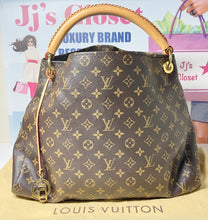 Load image into Gallery viewer, AUTHENTIC Louis Vuitton Artsy Monogram MM PREOWNED (WBA375)