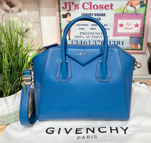 AUTHENTIC Givenchy Goatskin Small Antigona Blue PREOWNED (WBA600)