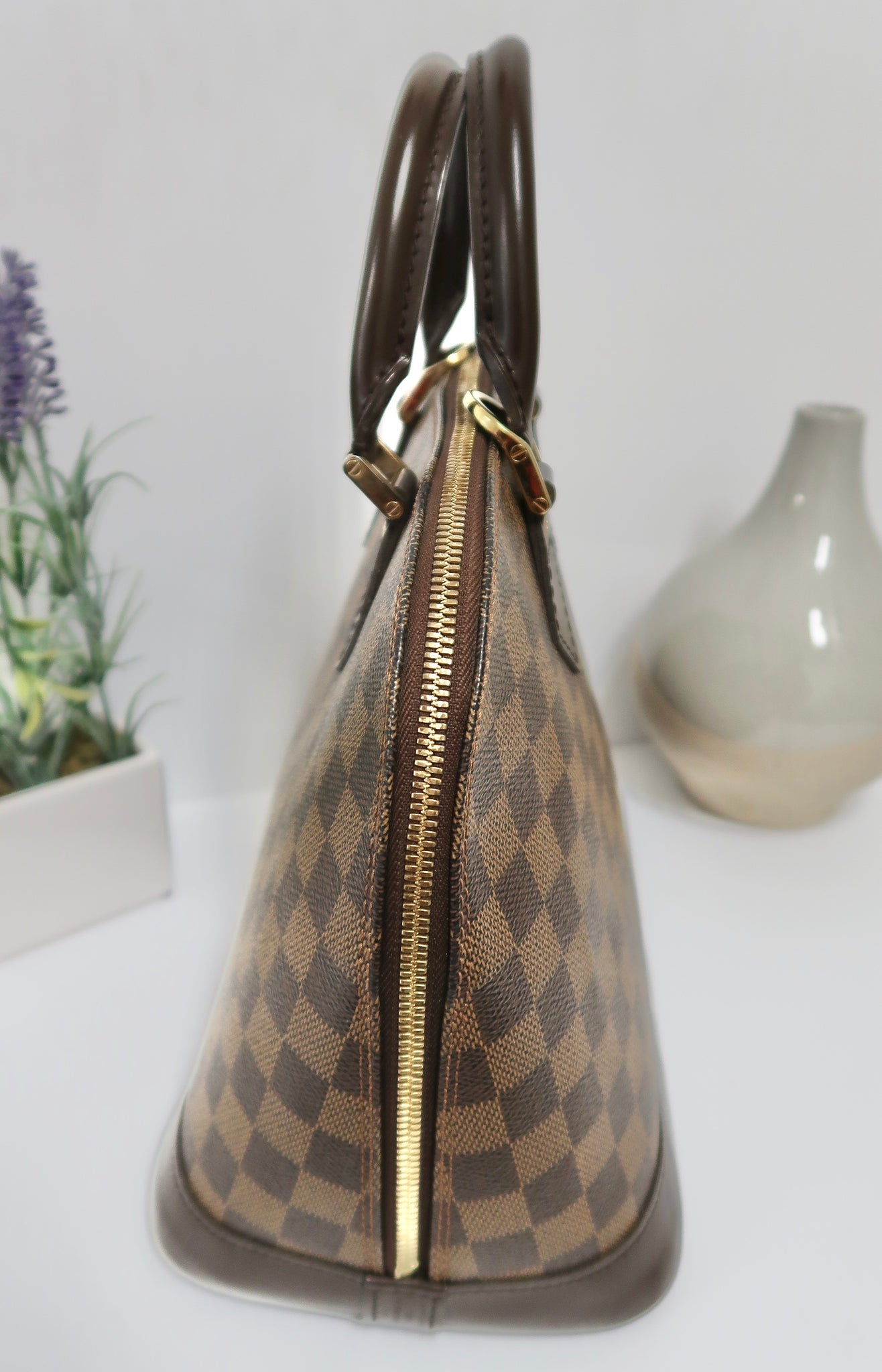 Louis Vuitton Pre-owned Alma Bb Handbag - Silver