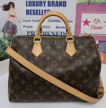 Load image into Gallery viewer, AUTHENTIC Louis Vuitton Monogram Speedy 30 Bandouliere PREOWNED (WBA103)