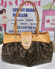 Load image into Gallery viewer, AUTHENTIC Louis Vuitton Boetie MM PREOWNED (WBA030)