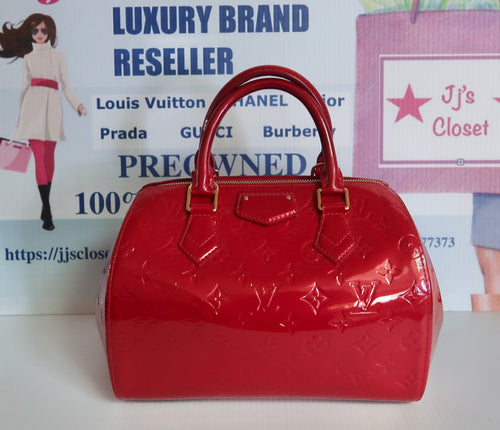 AUTHENTIC Louis Vuitton Montana Red Vernis Preowned (WBA069)