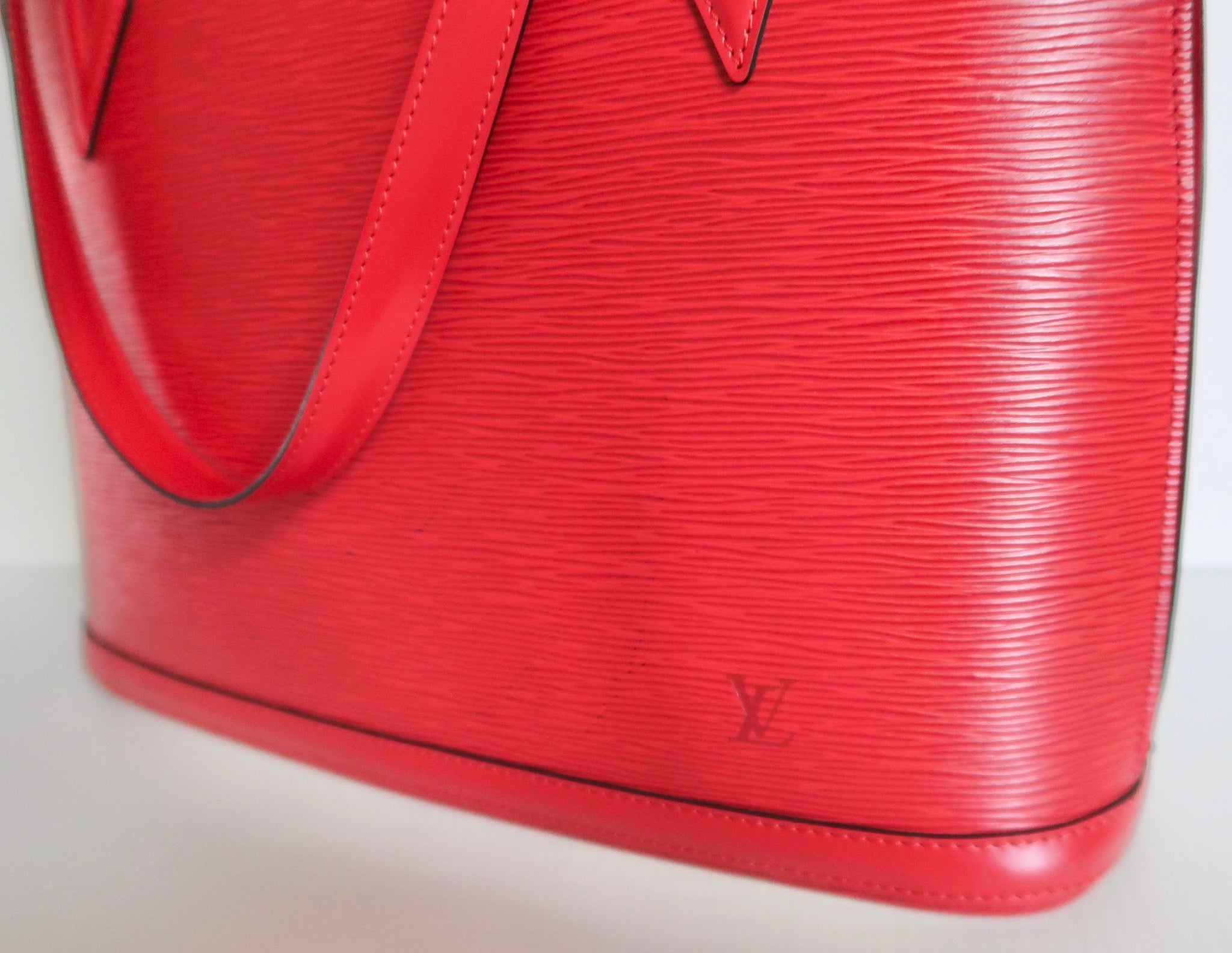 Authentic Large Red Epi Leather Louis Vuitton Lussac Handbag Bag - Artedeco  - Online Antiques