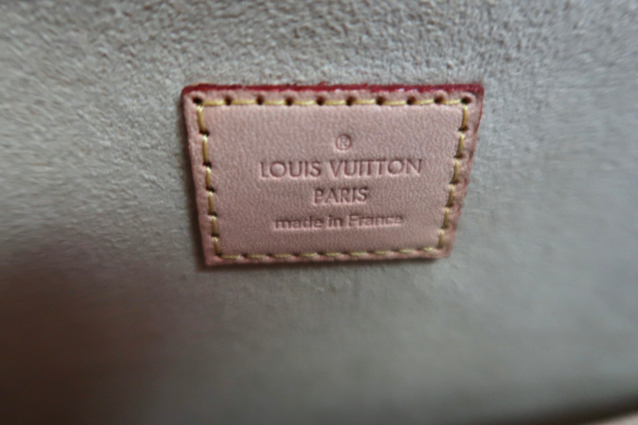 AUTHENTIC Louis Vuitton Hudson Monogram PM PREOWNED (WBA212