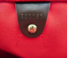 Load image into Gallery viewer, AUTHENTIC Louis Vuitton Speedy 30 Damier Ebene PREOWNED (WBA043)