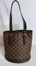 Load image into Gallery viewer, AUTHENTIC Louis Vuitton Petit Bucket Marais PREOWNED (WBA133)