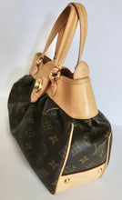 Load image into Gallery viewer, AUTHENTIC Louis Vuitton Boetie PM Preowned (WBA213)