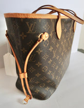 Load image into Gallery viewer, AUTHENTIC Louis Vuitton Neverfull Monogram MM PREOWNED (WBA204)