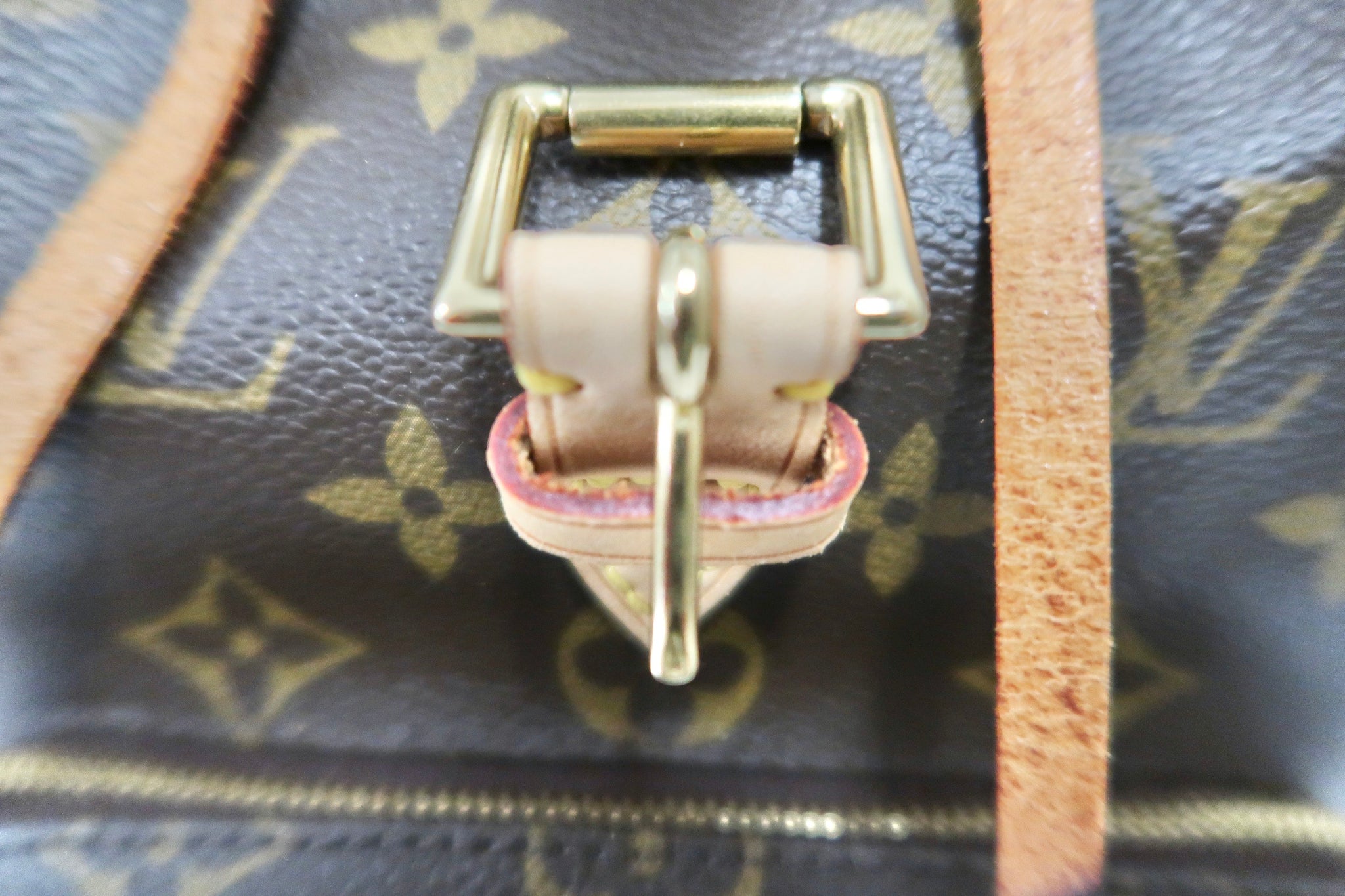 AUTHENTIC Louis Vuitton Montsouris Monogram GM Backpack PREOWNED (WBA8 –  Jj's Closet, LLC